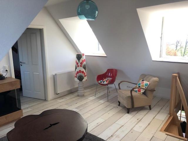 Schloss Lelkendorf Apartment Ulrichshusen Maisonette Fewo Mecklenburger Seenplatte Mit Dachterrasse Naehe Ostsee Екстериор снимка