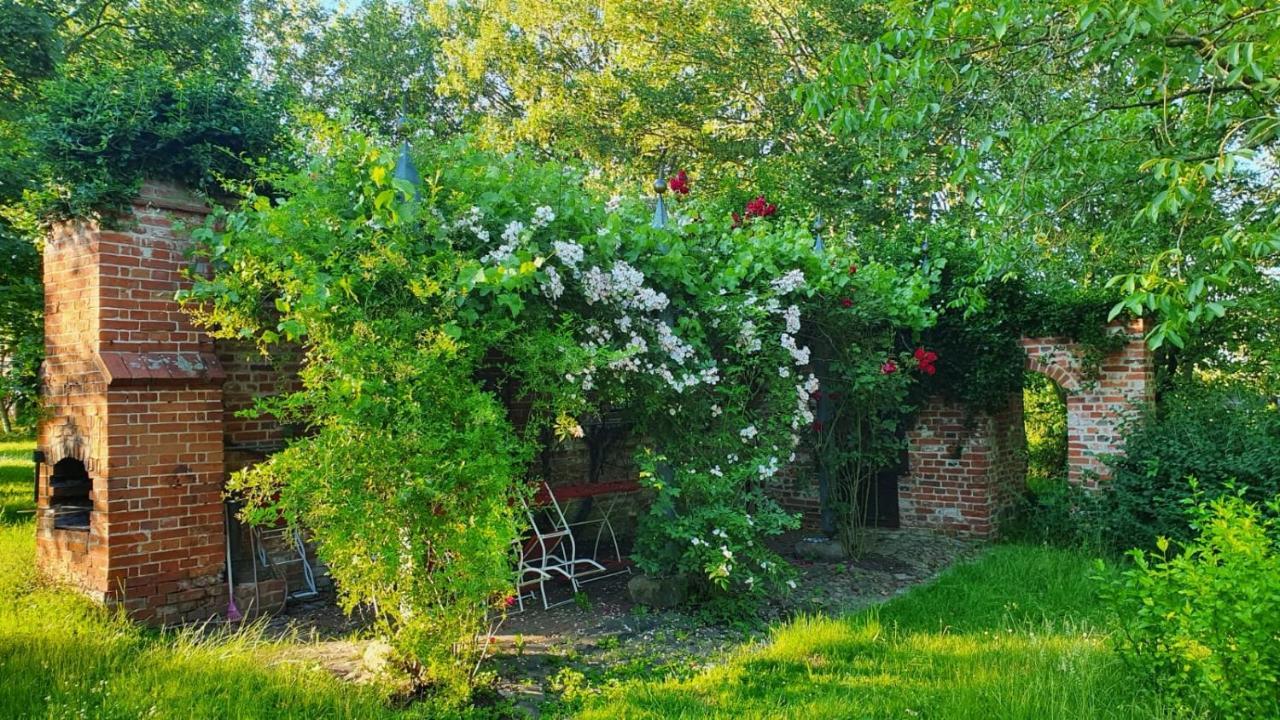 Schloss Lelkendorf Apartment Ulrichshusen Maisonette Fewo Mecklenburger Seenplatte Mit Dachterrasse Naehe Ostsee Екстериор снимка