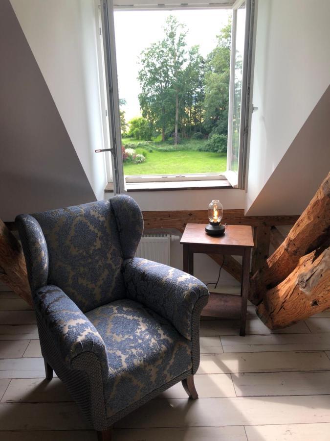Schloss Lelkendorf Apartment Ulrichshusen Maisonette Fewo Mecklenburger Seenplatte Mit Dachterrasse Naehe Ostsee Екстериор снимка
